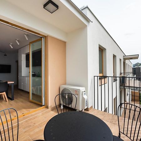 Wola Skwer Sunny Apartment ワルシャワ エクステリア 写真