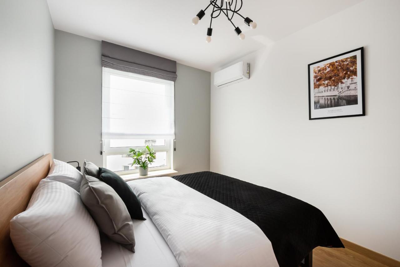 Wola Skwer Sunny Apartment ワルシャワ エクステリア 写真