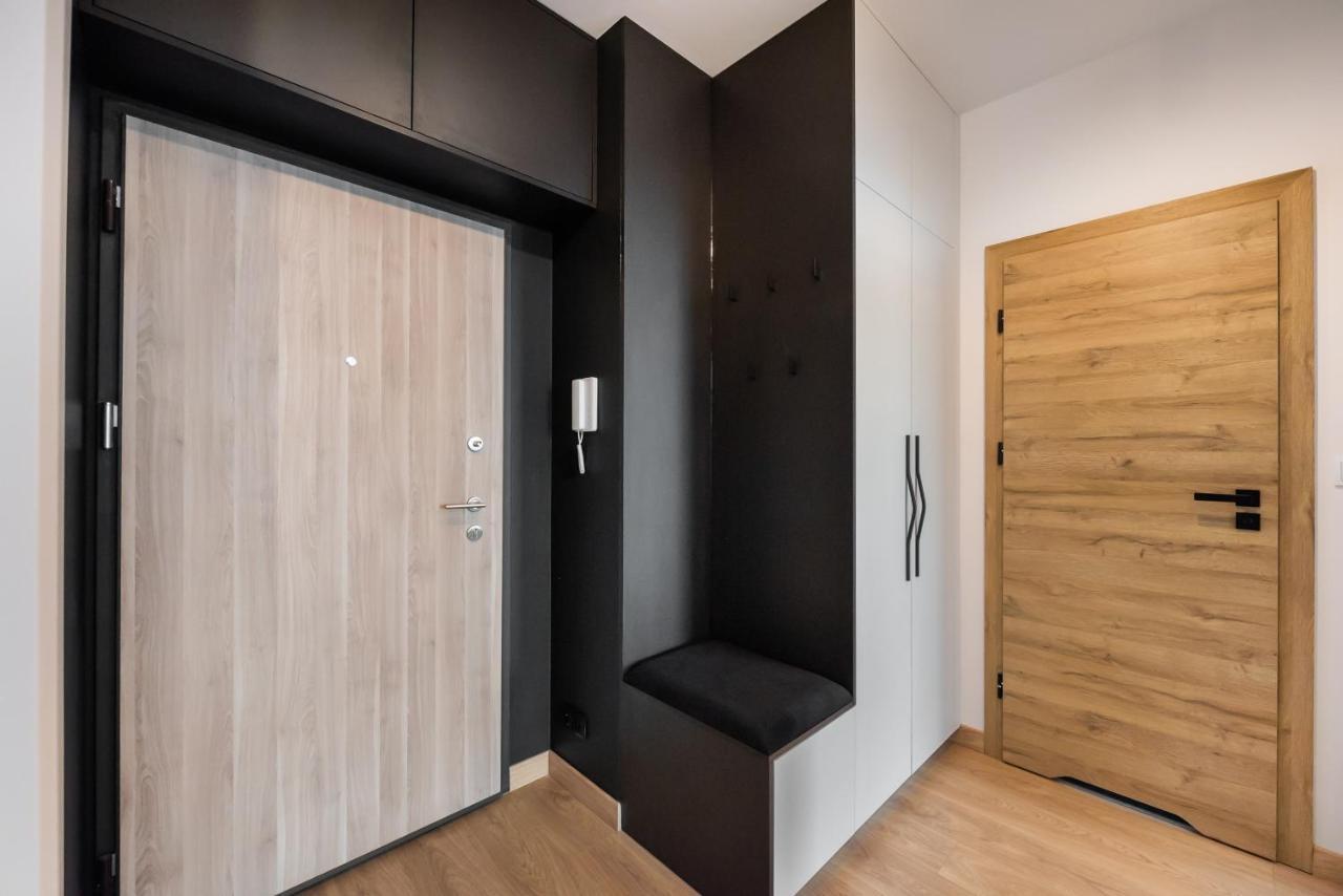 Wola Skwer Sunny Apartment ワルシャワ エクステリア 写真