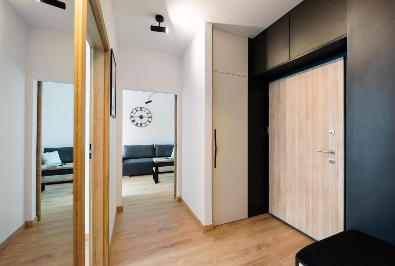 Wola Skwer Sunny Apartment ワルシャワ エクステリア 写真