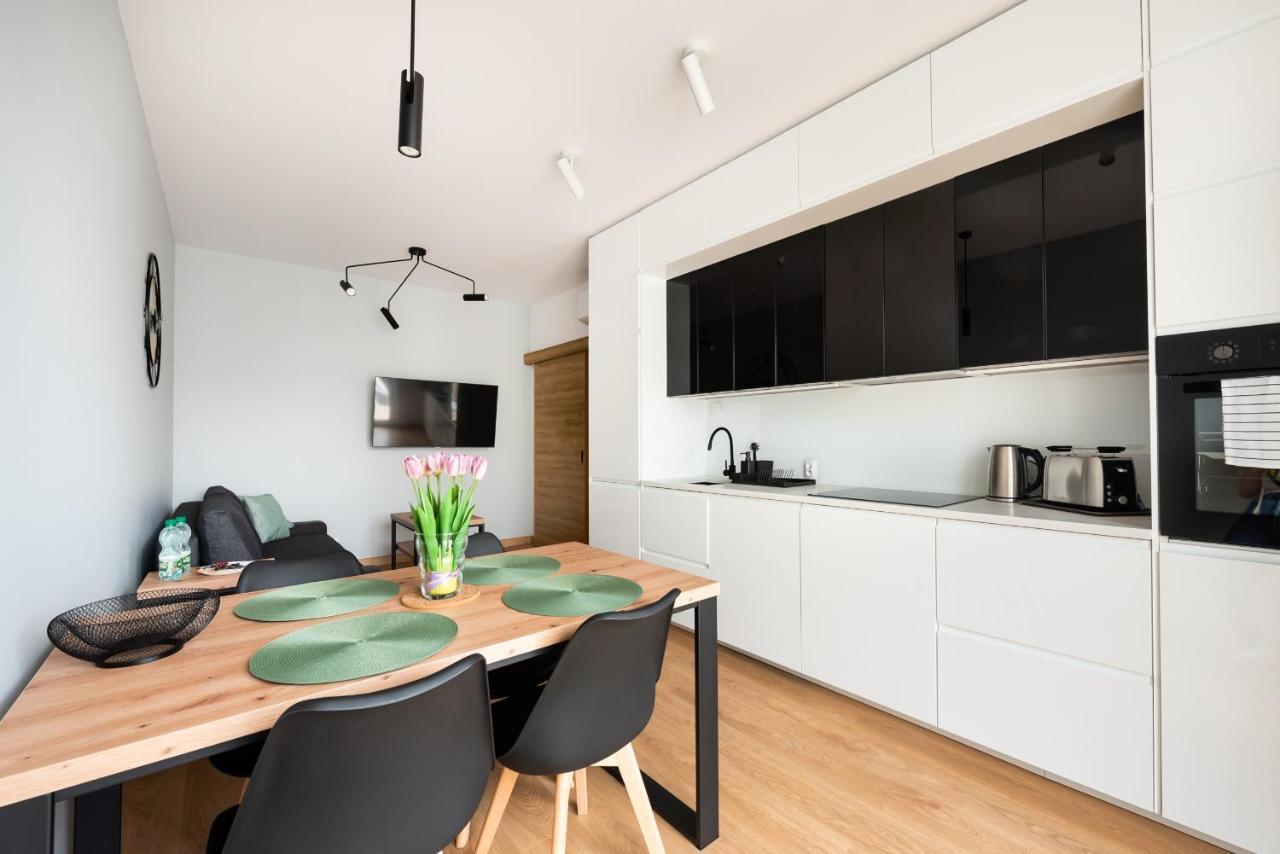 Wola Skwer Sunny Apartment ワルシャワ エクステリア 写真